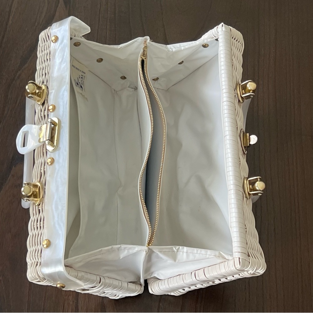 Vintage Seashell Embellished White Wicker Handbag - Picture 14 of 16